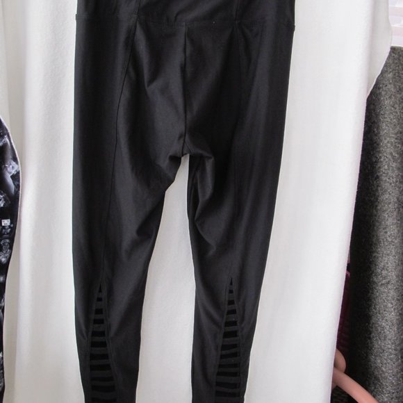 Marika Ladder Open Back Leggings - S - Picture 4 of 13